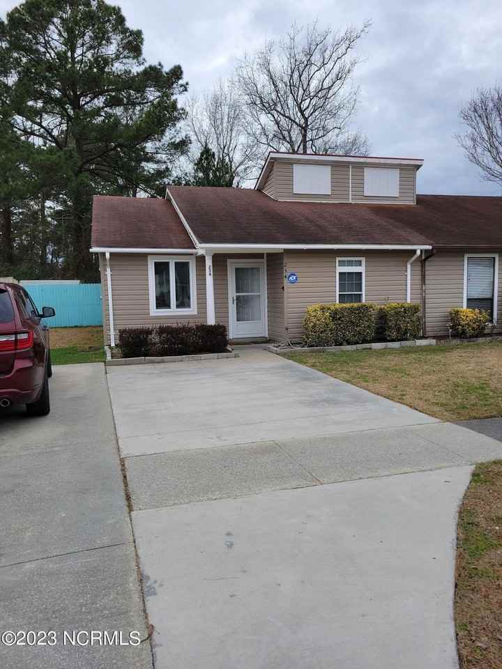 234 Webb Blvd - Photo 2 of 16