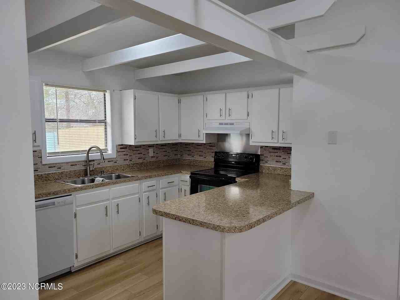 234 Webb Blvd - Photo 7 of 16