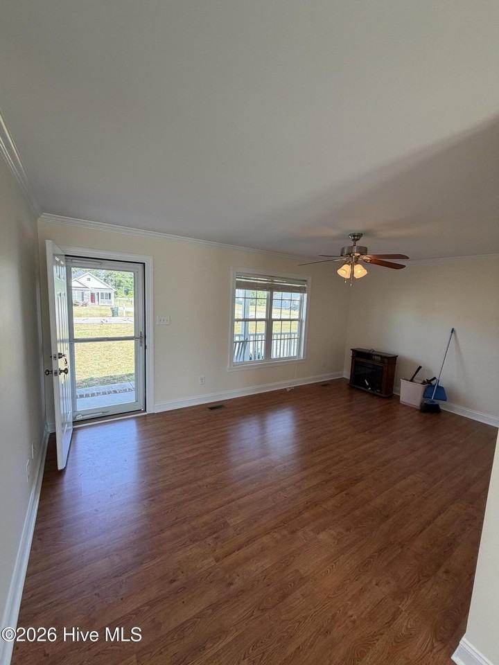 7793 Michelle Rd - Photo 4 of 16