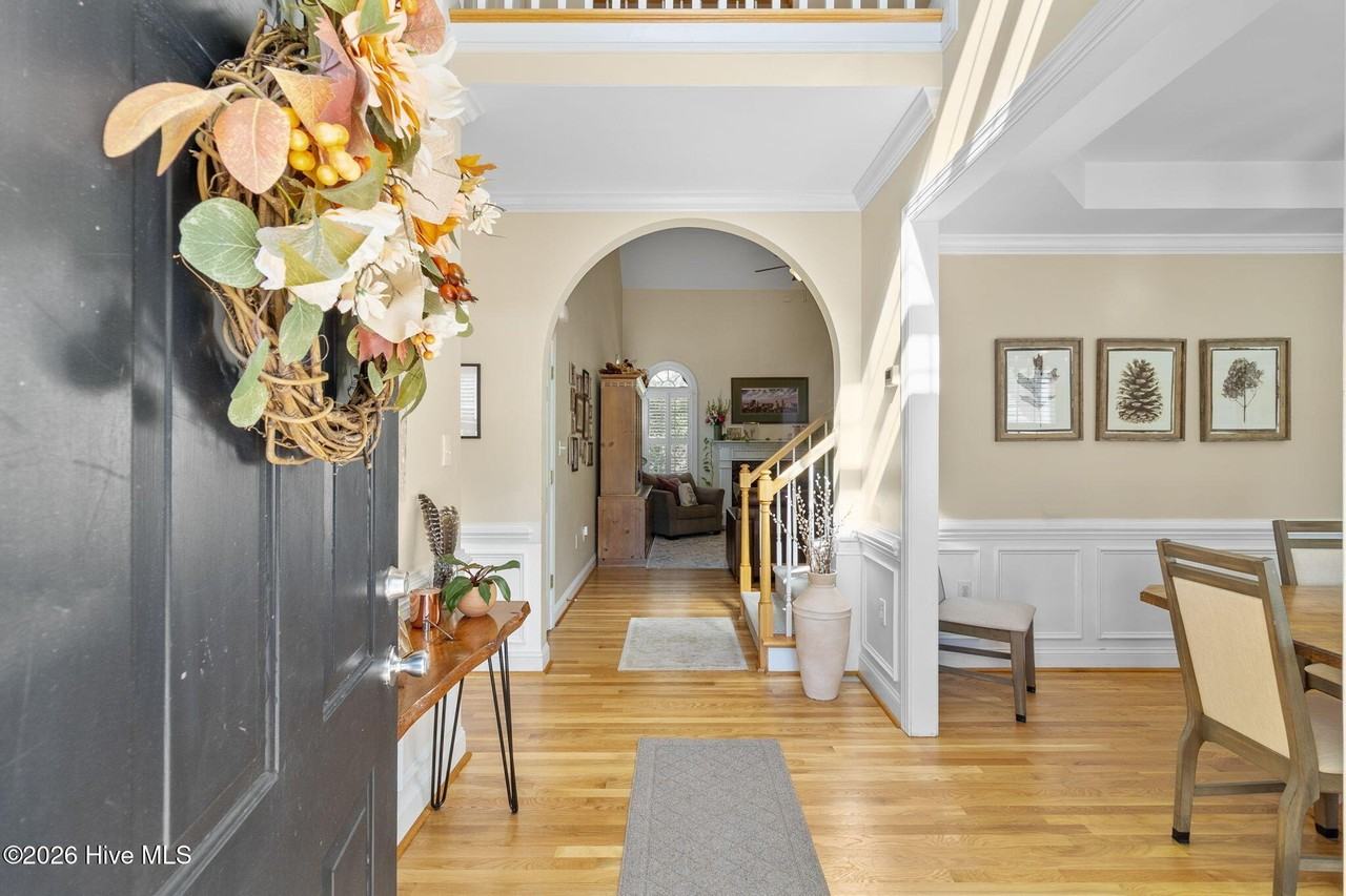 420 Elk Rd - Photo 5 of 30