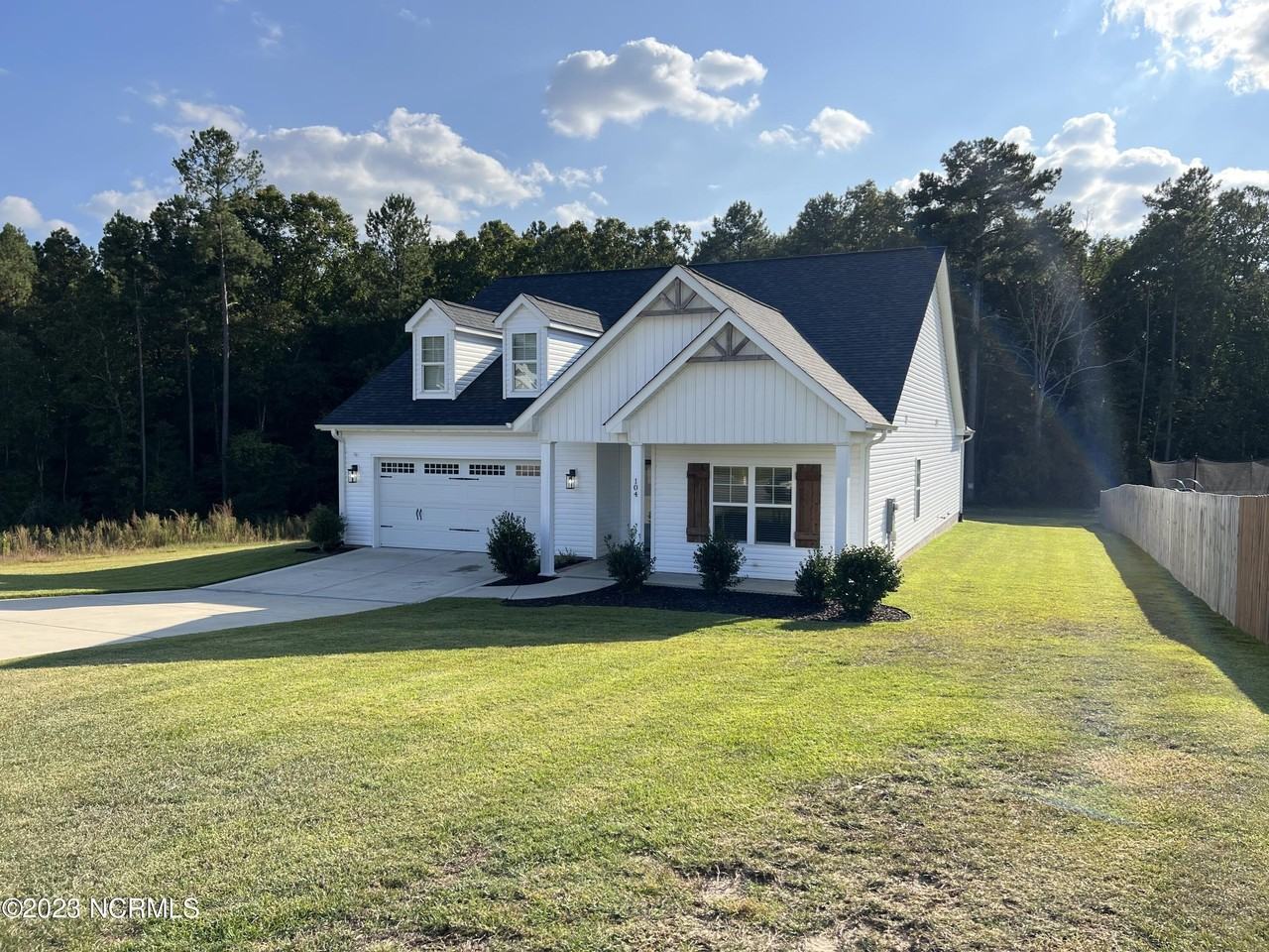 104 Woodford Ln - Photo 5 of 50