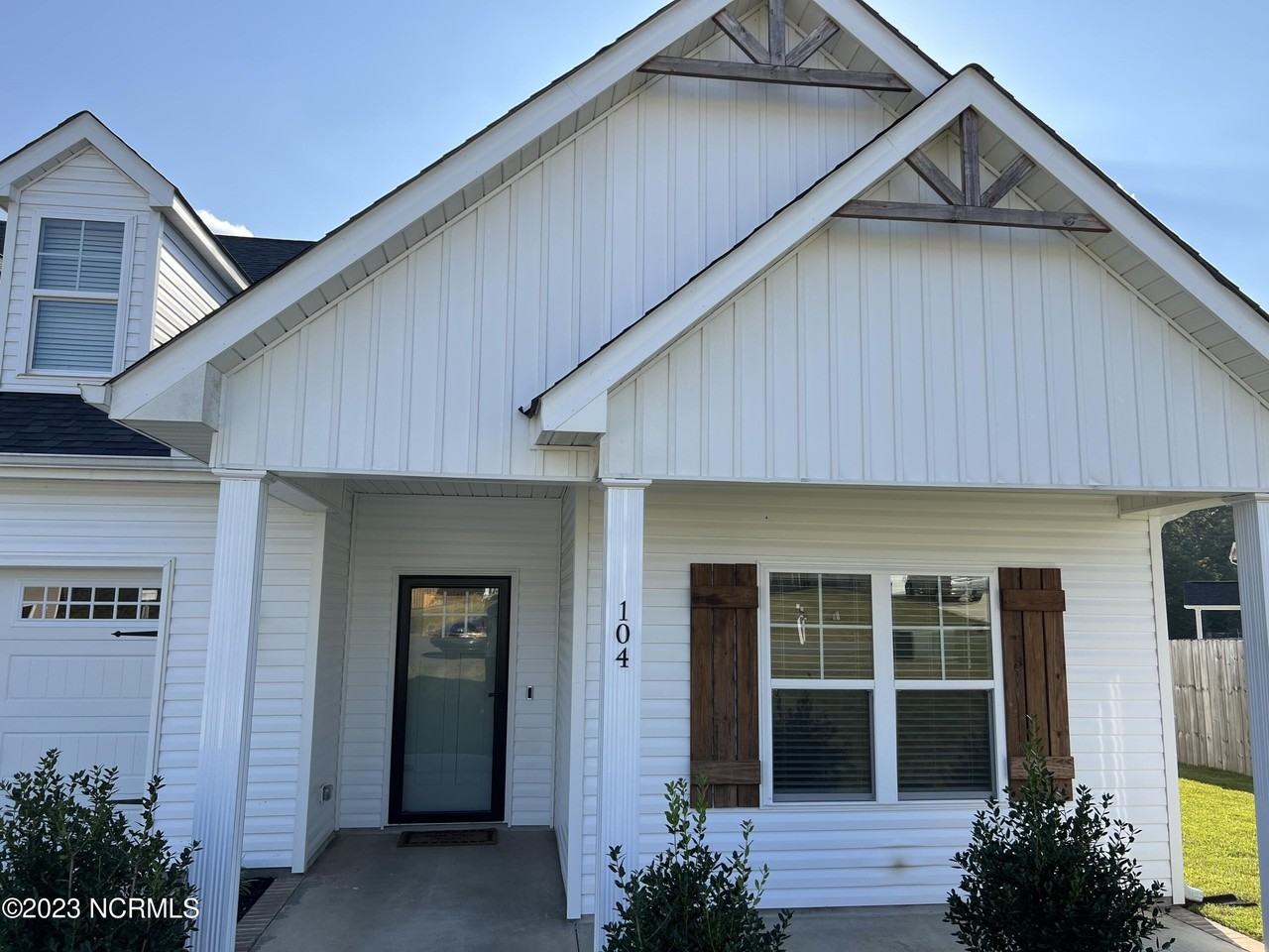 104 Woodford Ln - Photo 6 of 50