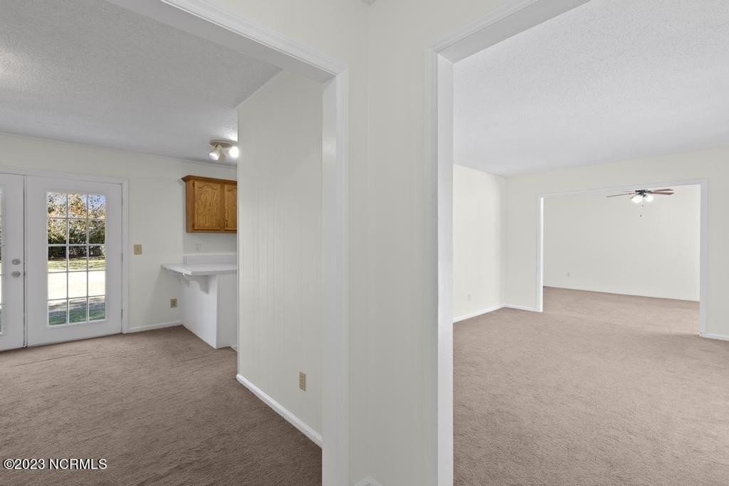 219 Edgewood Dr - Photo 5 of 20