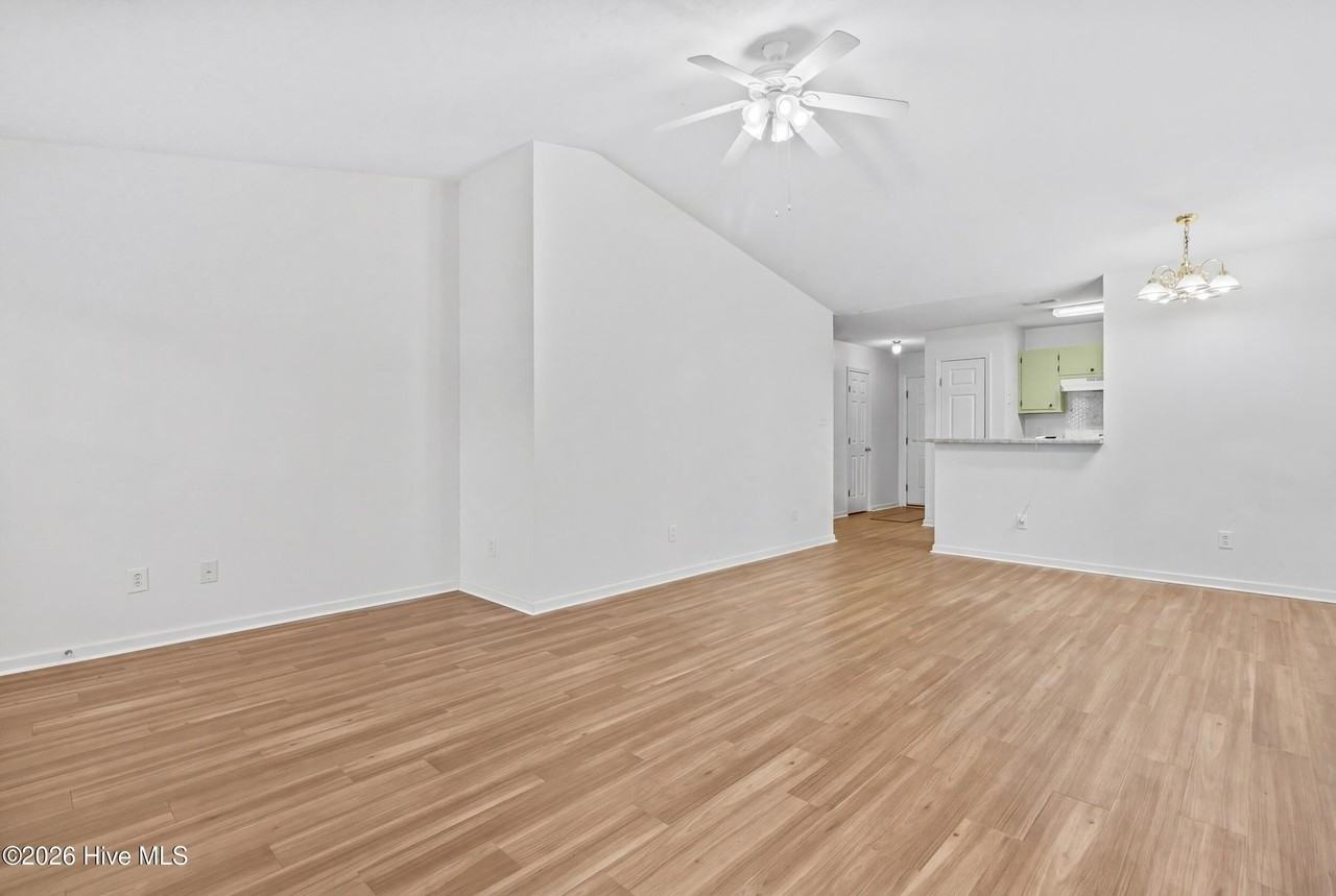 112 Kobe Dr - Photo 4 of 21