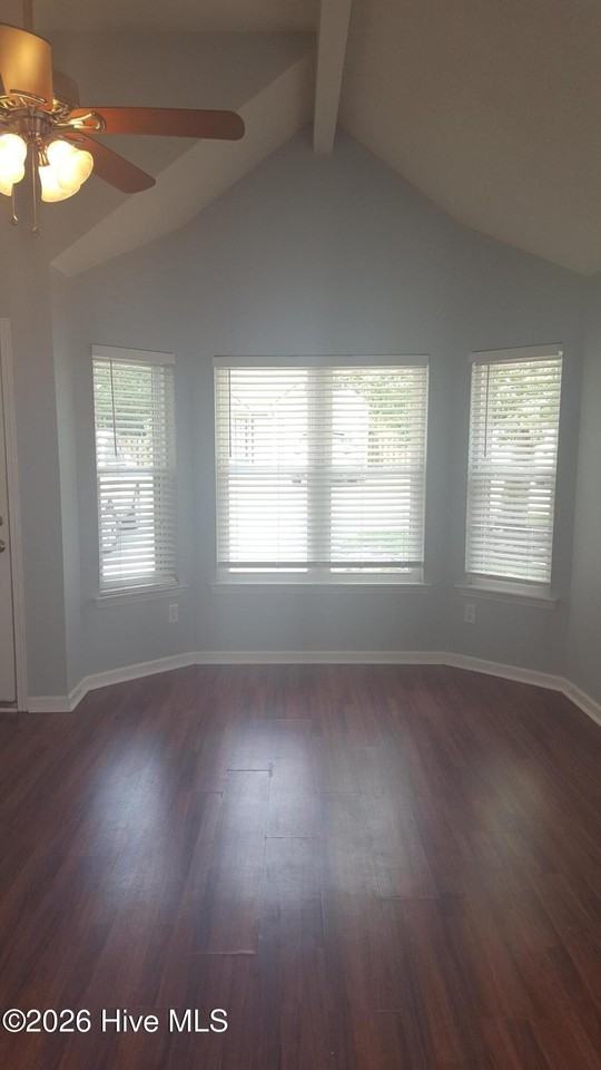 1174 Shipyard Blvd - Photo 2 of 11