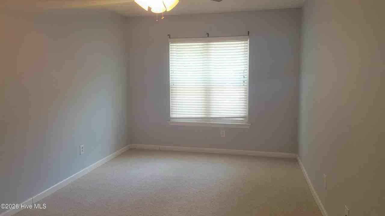 1174 Shipyard Blvd - Photo 6 of 11