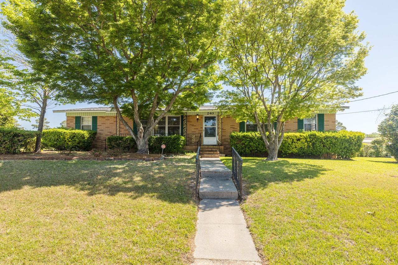 240 Maywood Dr - Photo 2 of 45