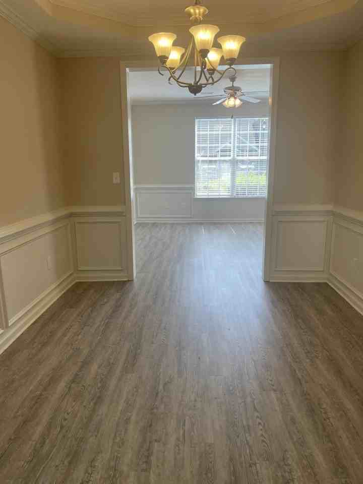 325 Hogan Way - Photo 3 of 20