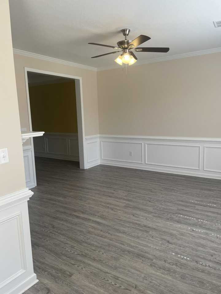 327 Hogan Way - Photo 3 of 18