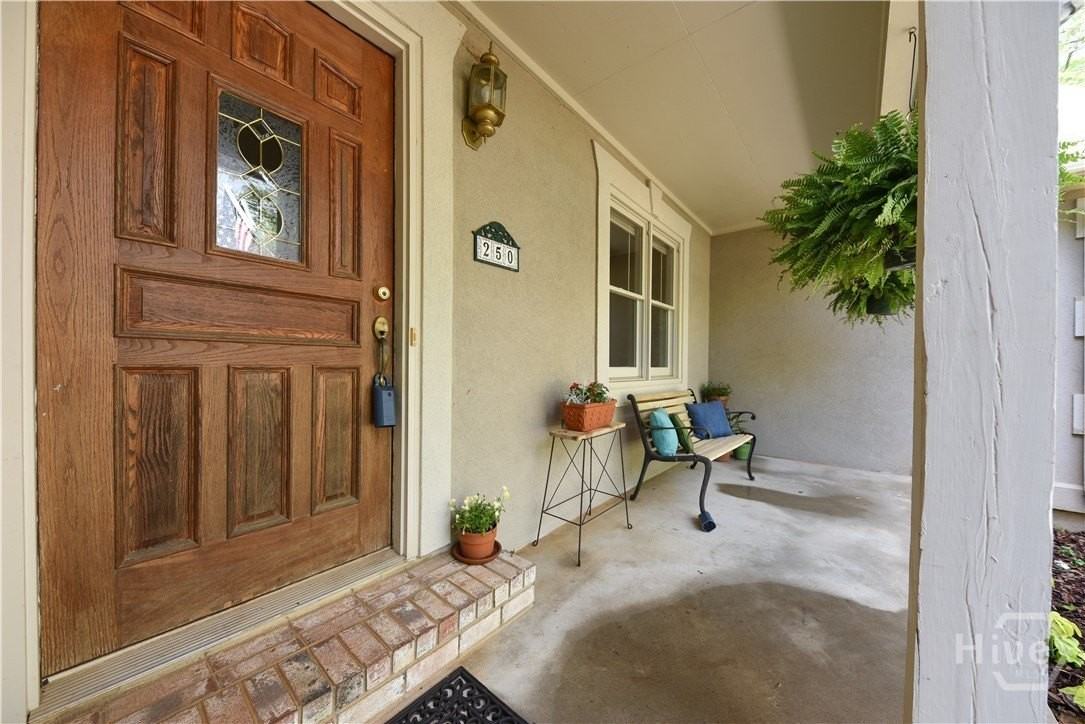 250 Brickleberry Rdg - Photo 3 of 47