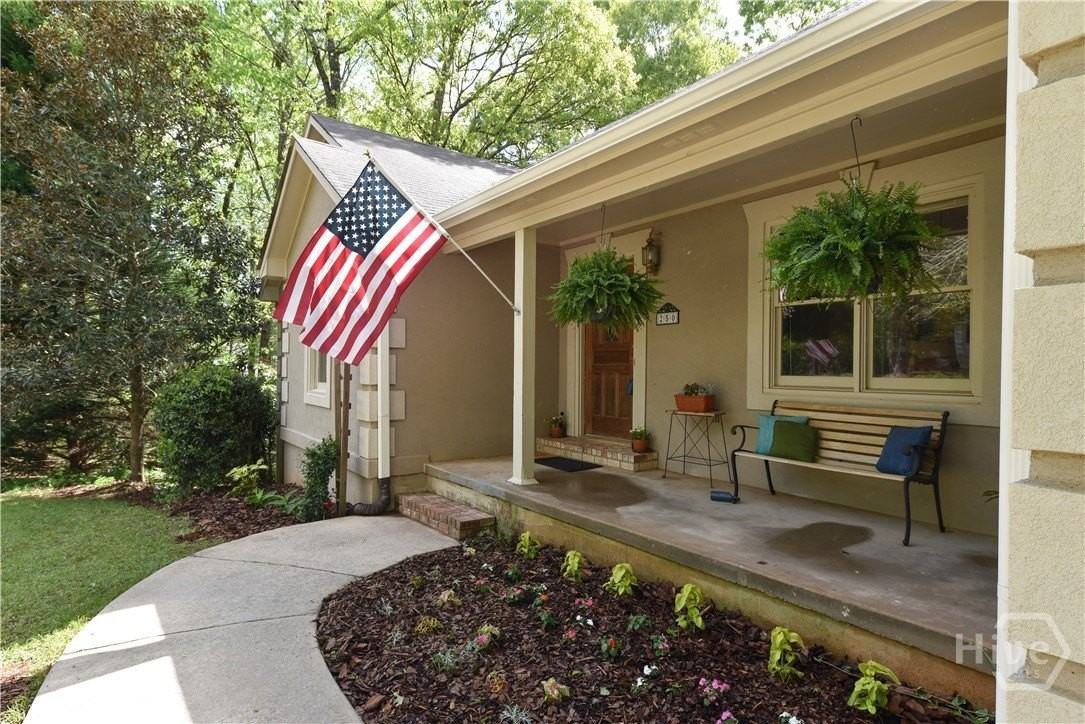 250 Brickleberry Rdg - Photo 4 of 47