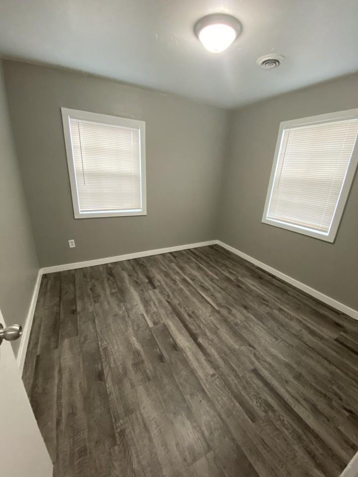 1912 N Overbrook Dr #1 - Photo 5 of 8