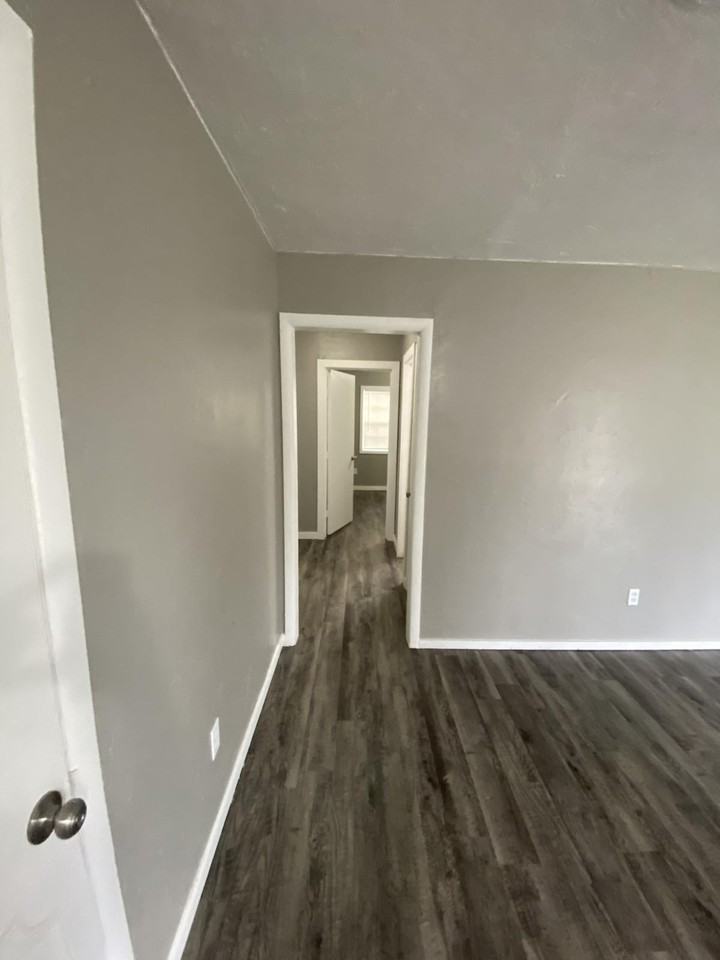 1912 N Overbrook Dr #1 - Photo 6 of 8