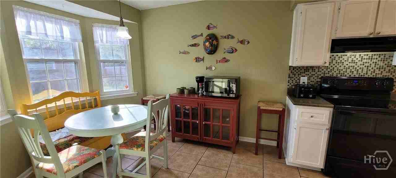 8 Wyckfield Ct - Photo 6 of 15