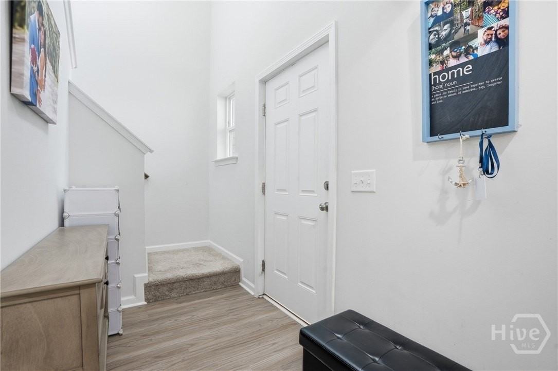 17 Crown Ct - Photo 5 of 50