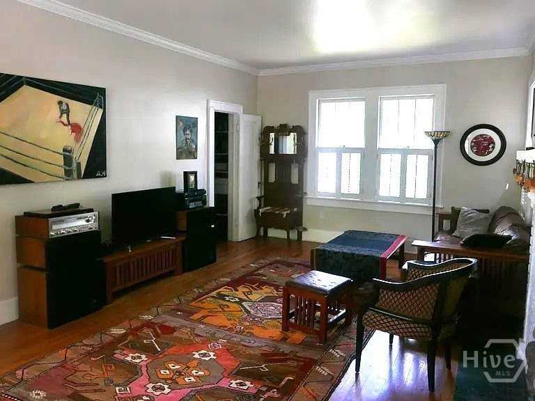 18 E 45th St - Photo 4 of 26