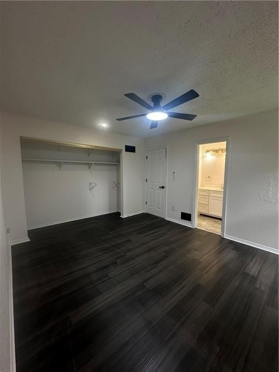 9525 Manning Ave - Photo 3 of 4