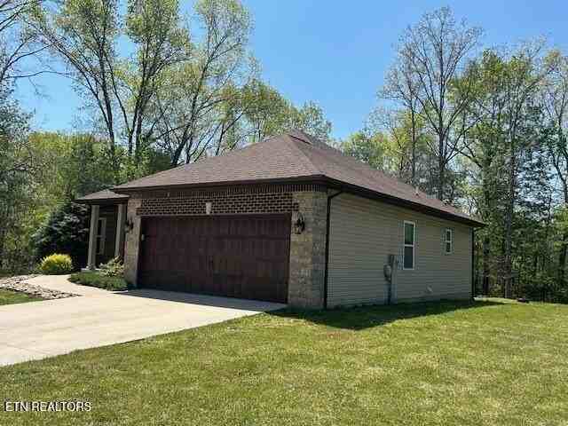 450 Beachwood Dr - Photo 2 of 26