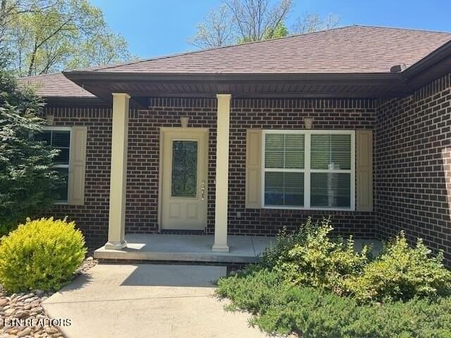 450 Beachwood Dr - Photo 3 of 26