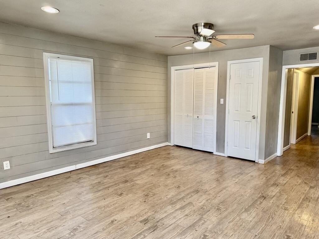 4818 36th St - Photo 3 of 25