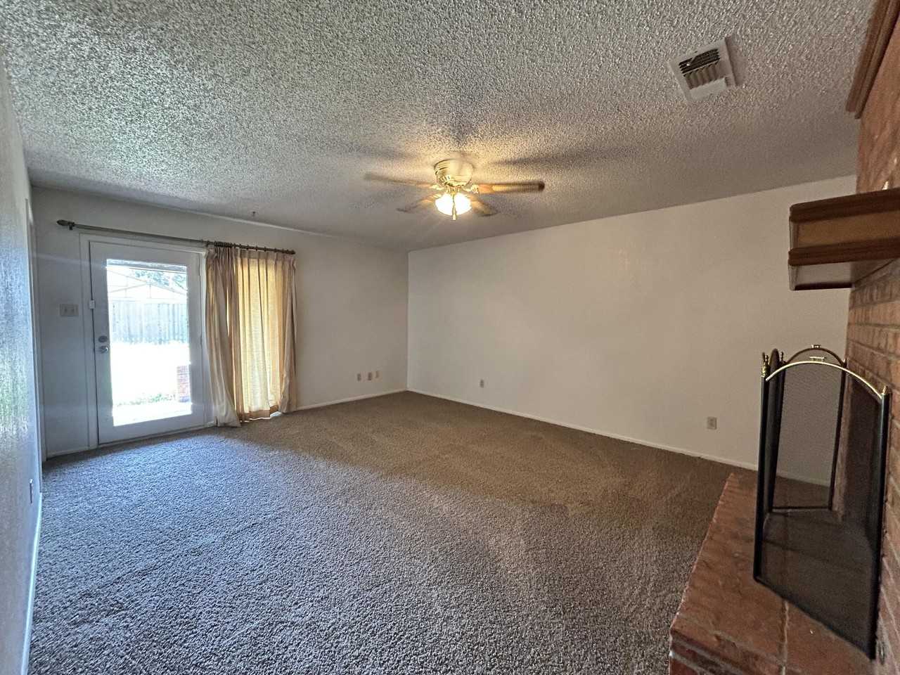 1115 80th St #A - Photo 3 of 16