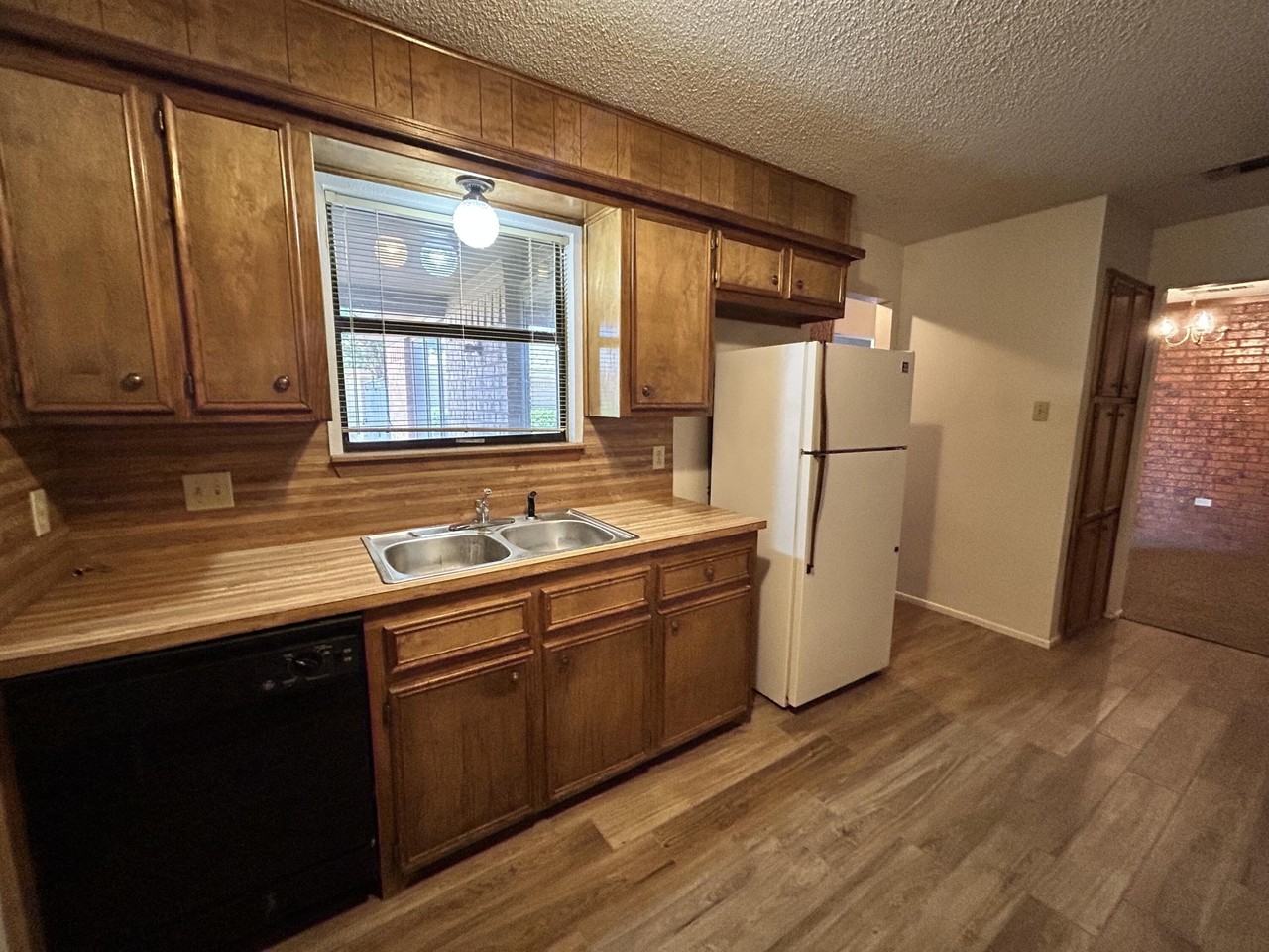 1115 80th St #A - Photo 5 of 16