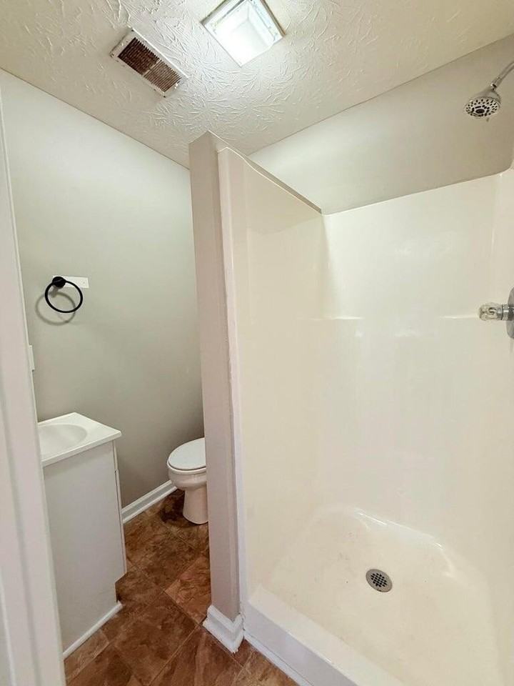 1112 Richmond Green Dr #4 - Photo 4 of 6