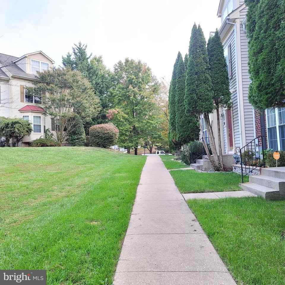 9821 Bon Haven Ln - Photo 4 of 20