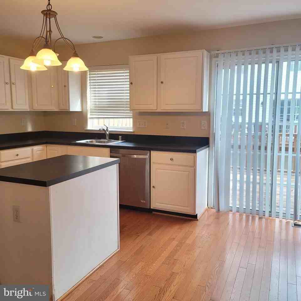 9821 Bon Haven Ln - Photo 7 of 20