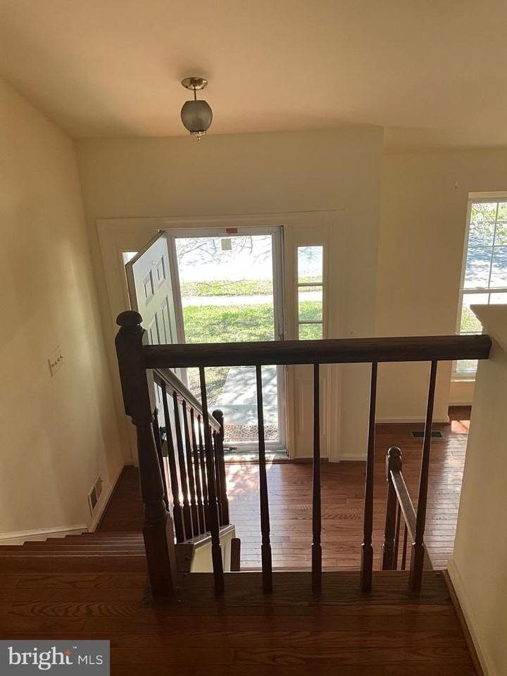 1108 Beatrice Ct - Photo 6 of 25