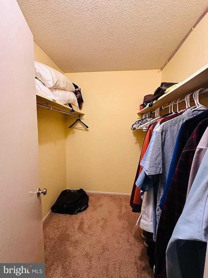 8370 Greensboro Dr - Photo 5 of 9