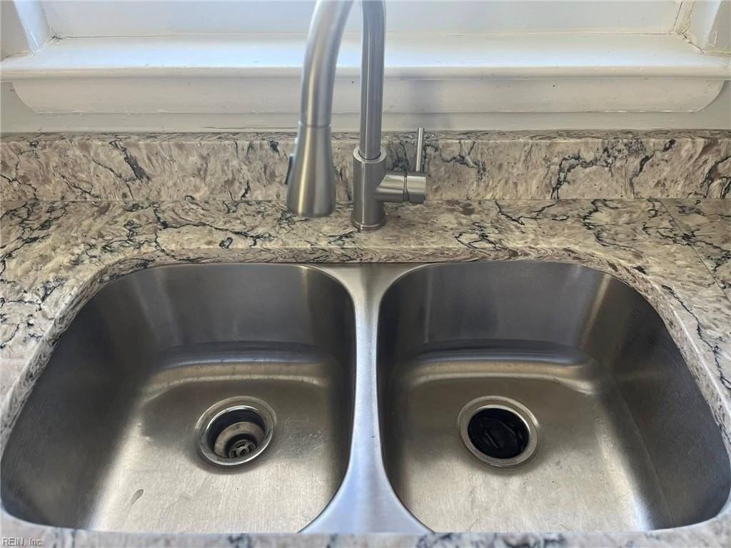 3461 Gamage Dr - Photo 5 of 23