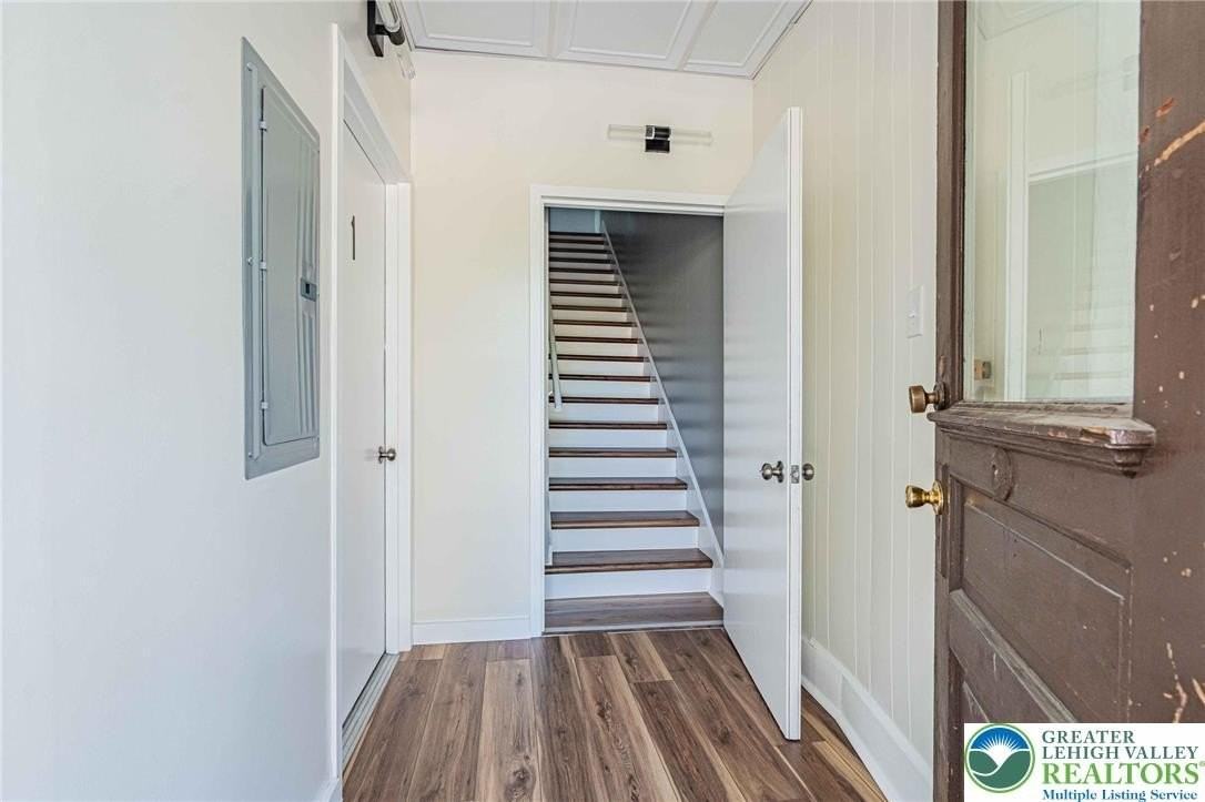 34 E Washington Ave - Photo 6 of 26