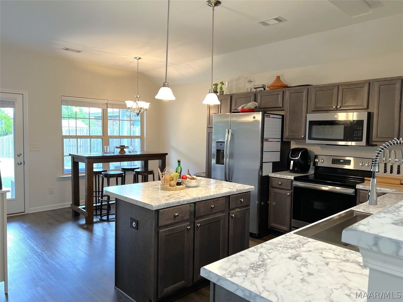 467 Buena Vista Way - Photo 6 of 34