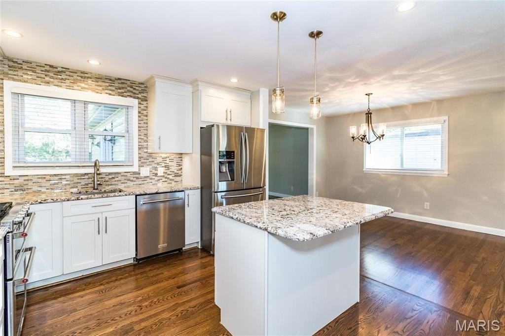 123 Oakside Ln - Photo 2 of 27