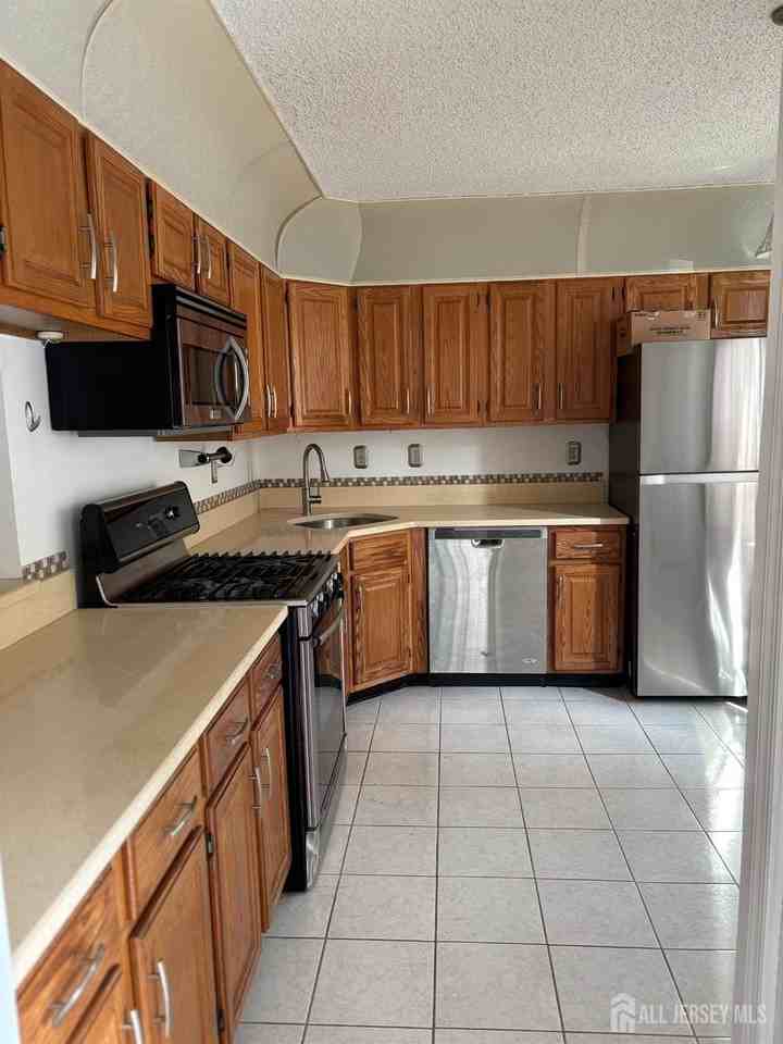 78 Albury Way - Photo 4 of 10