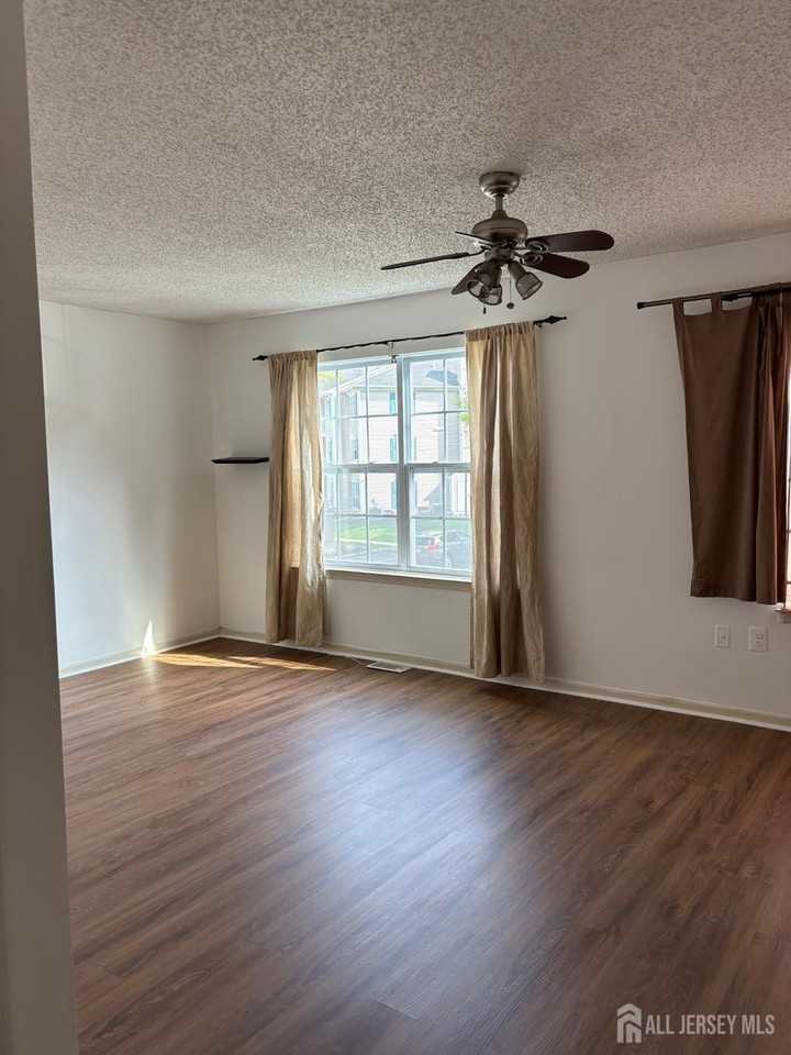 78 Albury Way - Photo 5 of 10