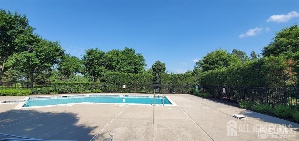 725 Timberlake Dr - Photo 3 of 24