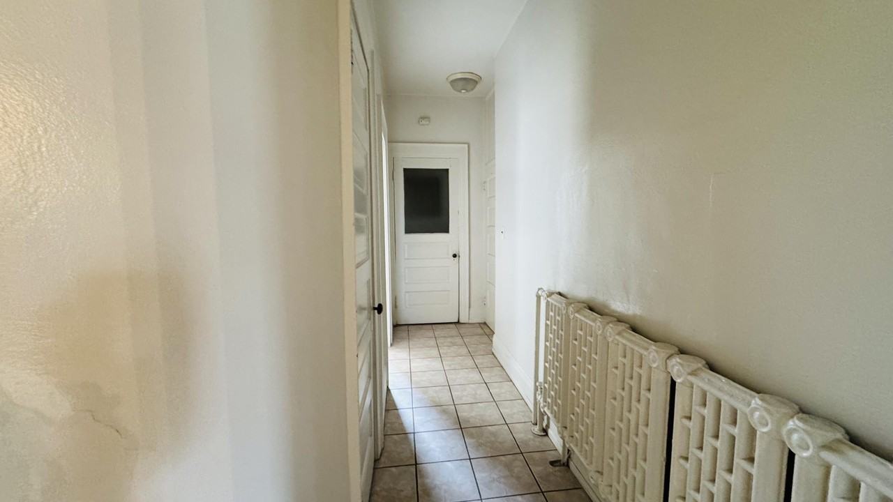 1024 E Brady St #1 - Photo 6 of 10