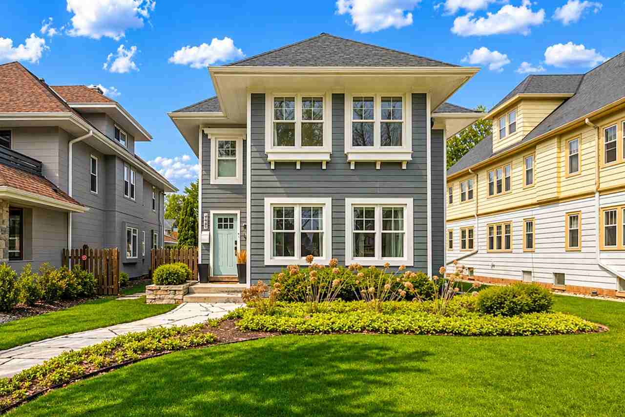 4445 N Frederick Ave - Photo 2 of 25