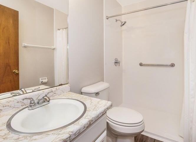 2025 E Greenwich Ave #320 - Photo 6 of 7