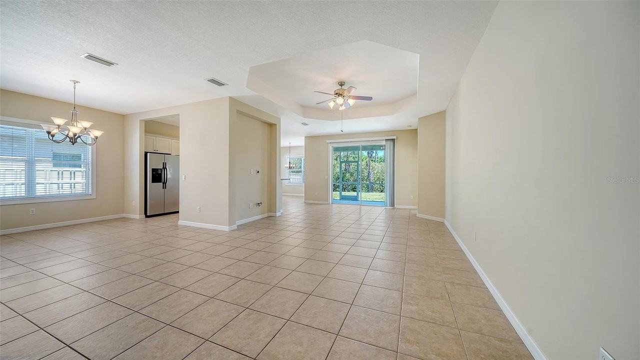 1424 Blue Horizon Cir - Photo 5 of 50