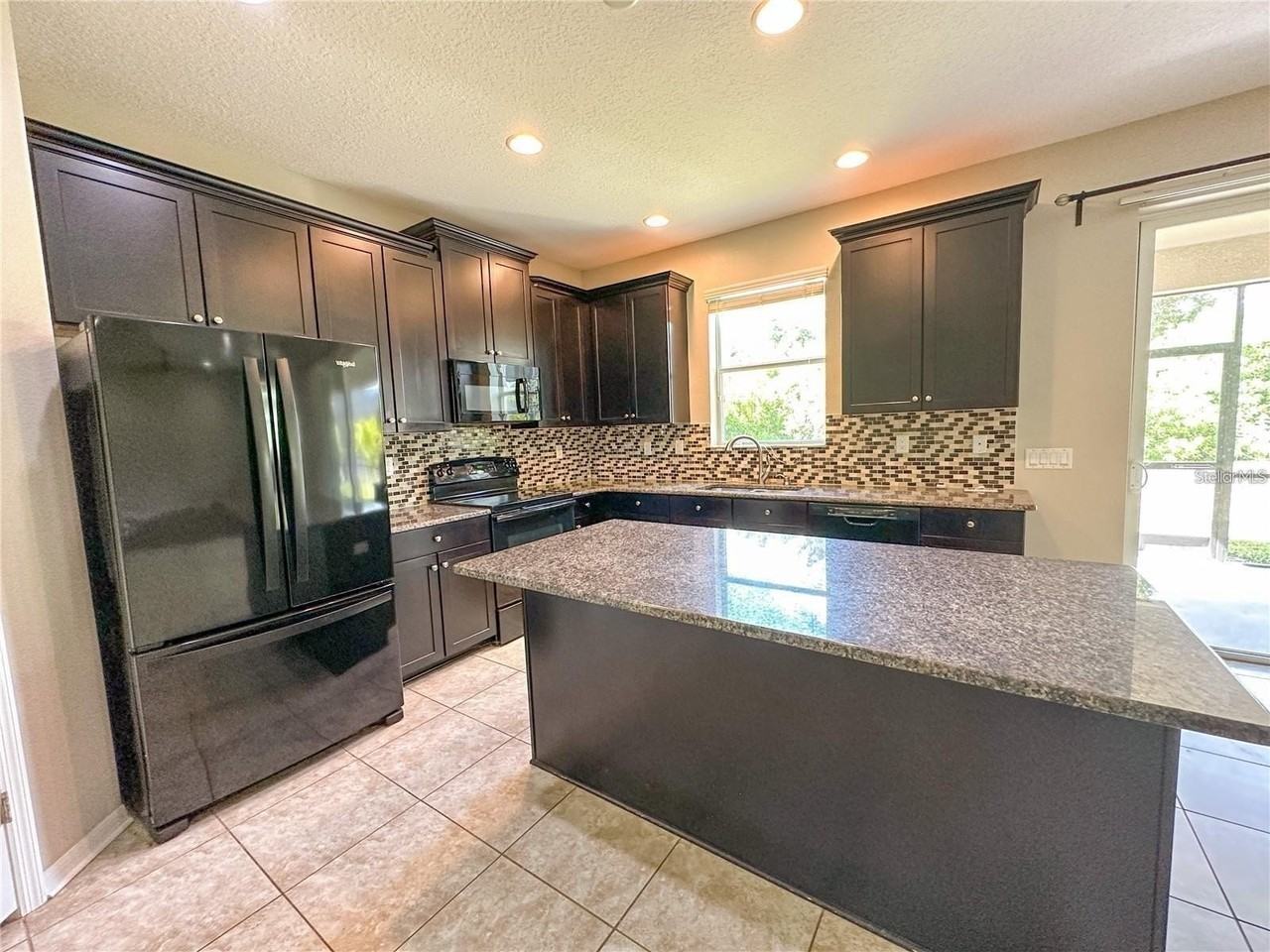 8979 39th Street Cir E - Photo 7 of 25