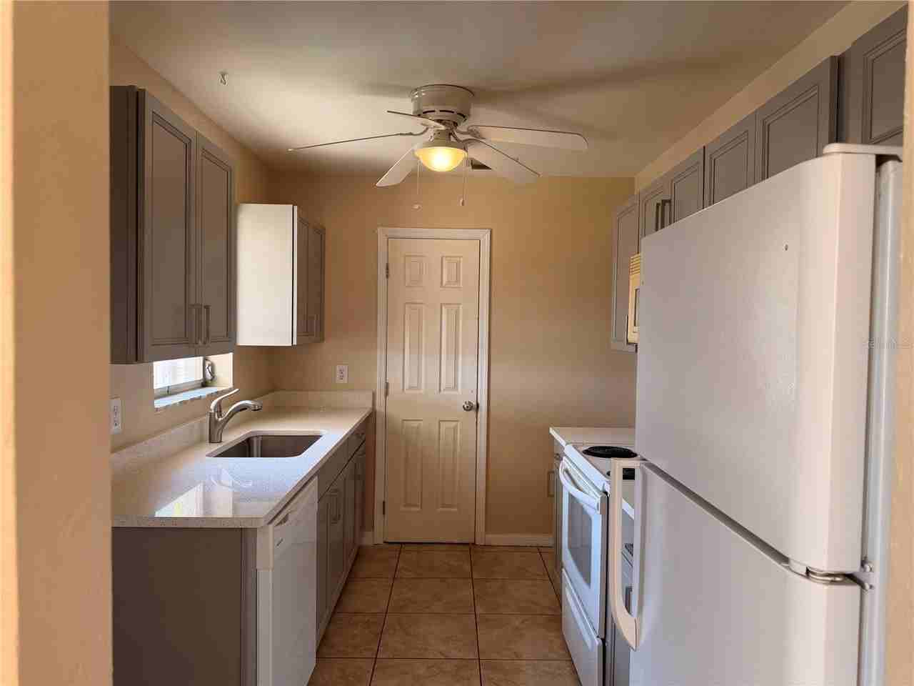 21530 Meehan Ave - Photo 7 of 23