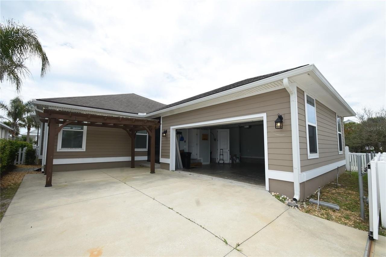 28 Sandy Beach Way - Photo 2 of 45