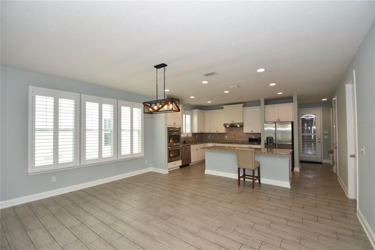 28 Sandy Beach Way - Photo 7 of 45