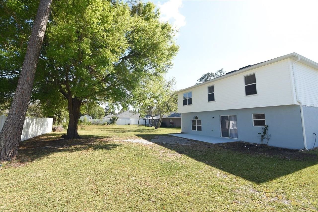 3 Sea Beacon Pl - Photo 2 of 26