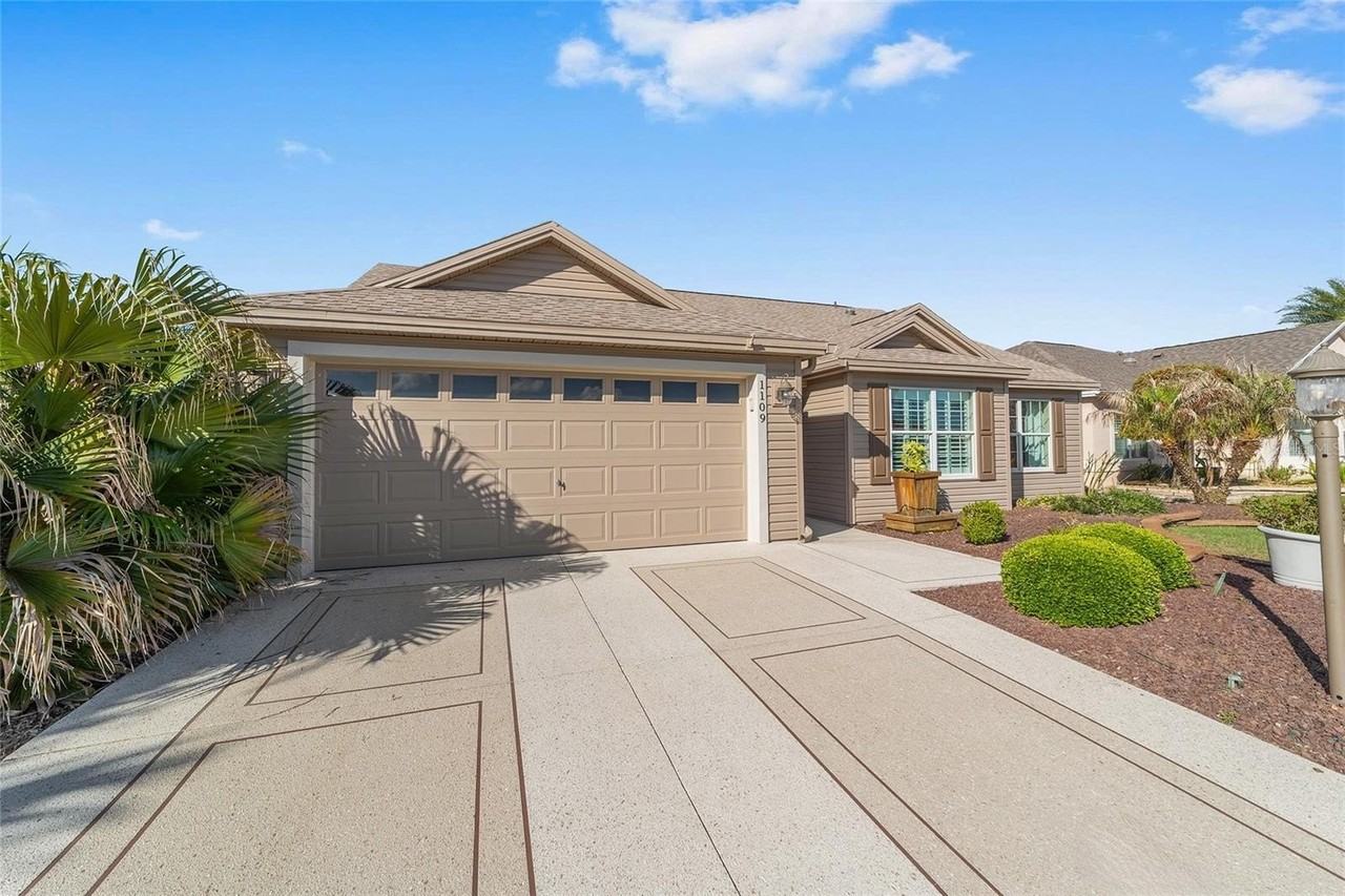 1109 Alcove Loop - Photo 2 of 23