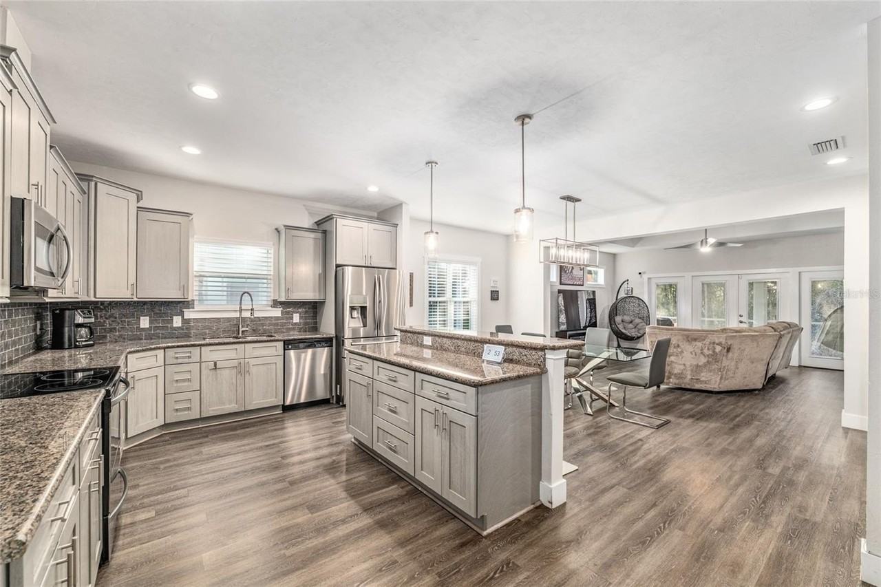 1412 Nw 121st Way - Photo 5 of 37