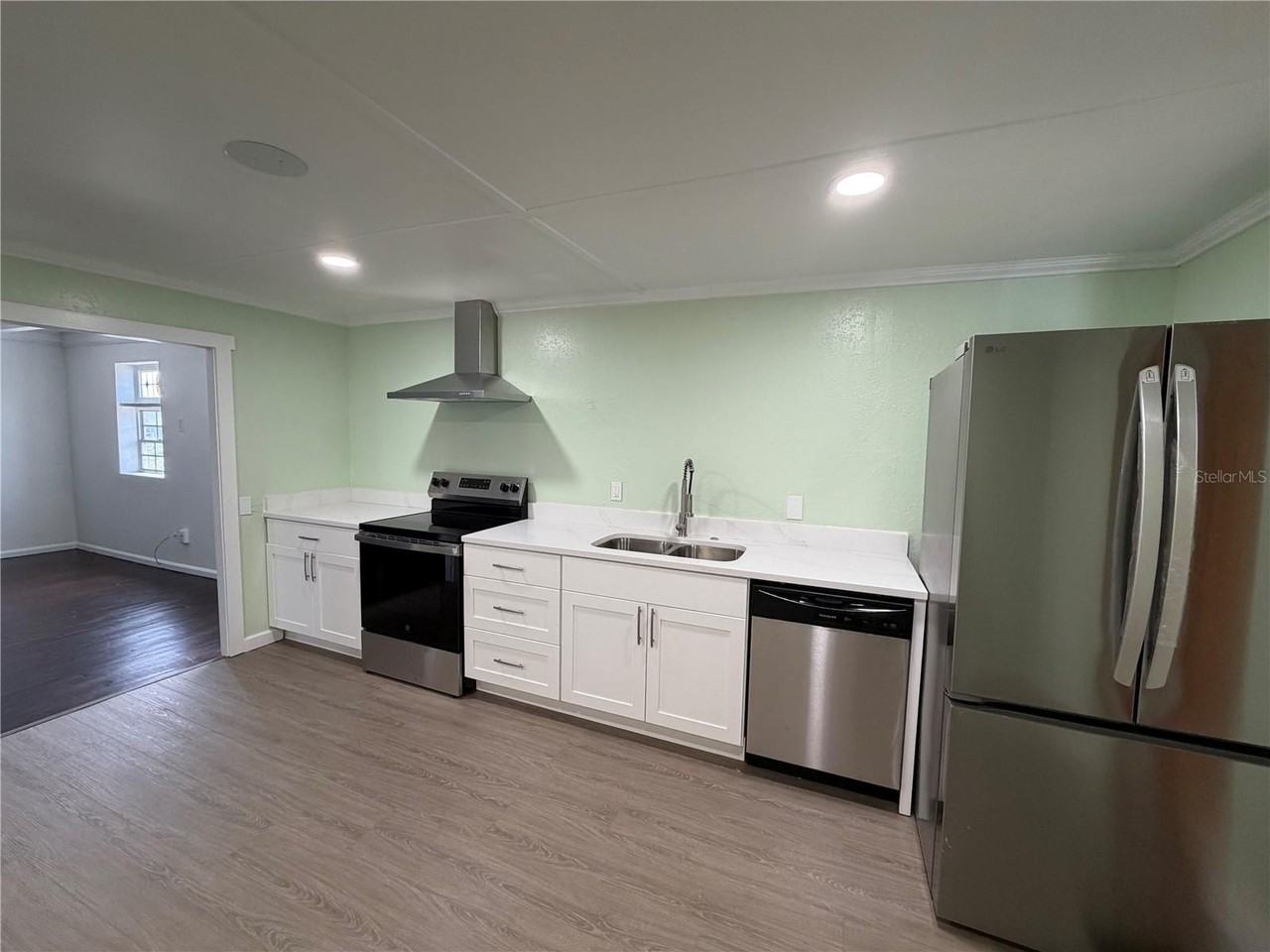 1725 Fairview Shores Dr #A - Photo 4 of 49